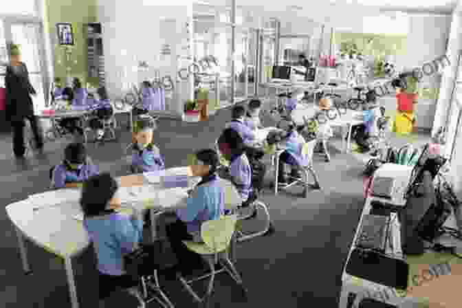 Students Engaged In Collaborative Learning In A Flexible Classroom Space Rittenhouse SoundWorks (21st Century Skills Library: Changing Spaces)